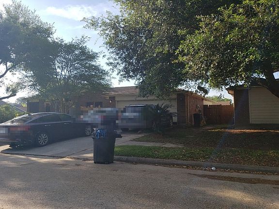 2nd image of 7922 Bluff Trail Dr
