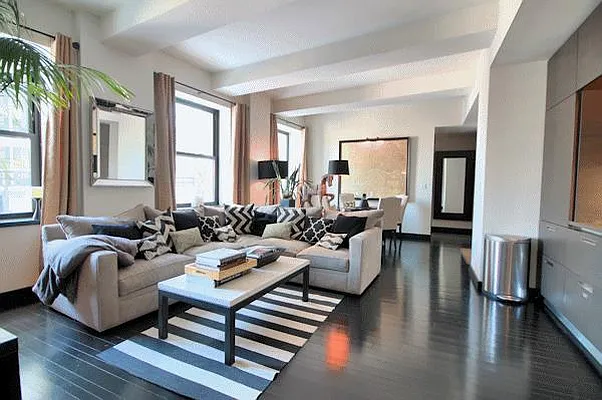 Sold by Kian Realty | media 10