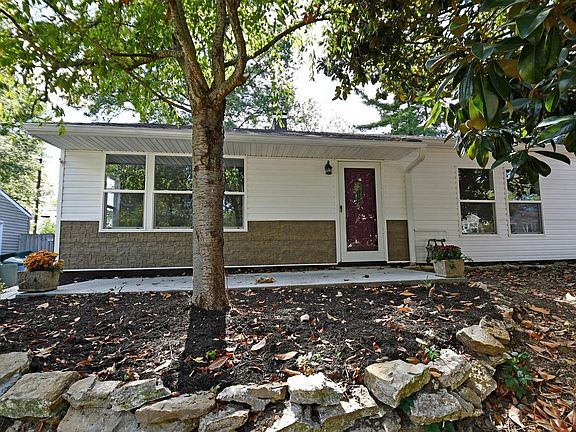 2nd image of 6577 Graf Dr