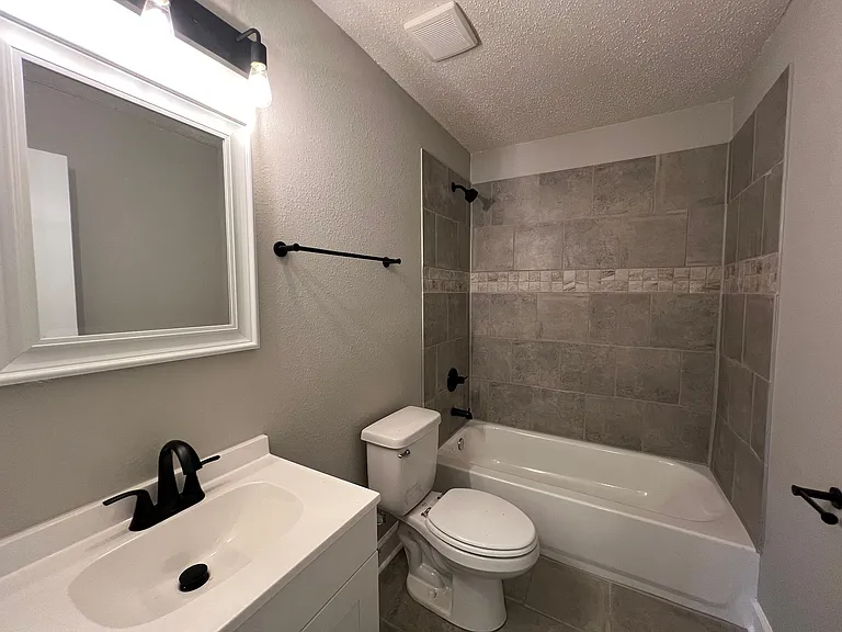 182 Tillman St — Photo 6
