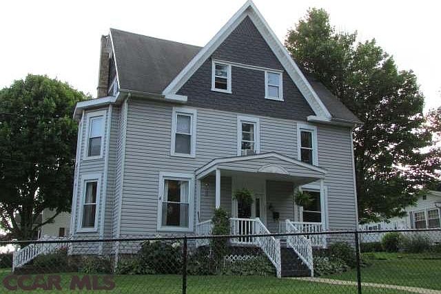1st image of 301 Ida St