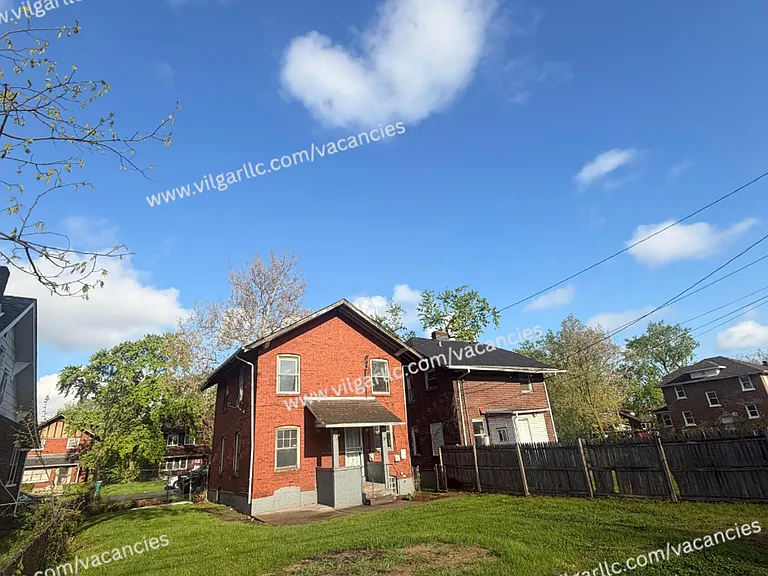809 Pierce St — Photo 4