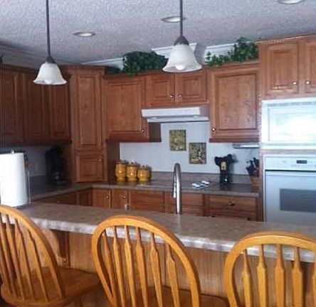 2nd image of 1526 Thompson Ln
