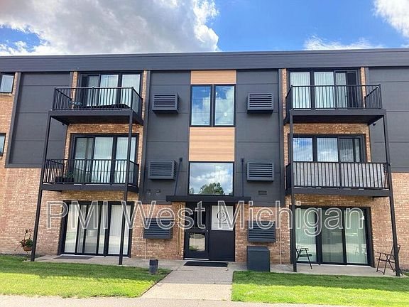 4th image of 8430 Woodhaven Dr SW #7