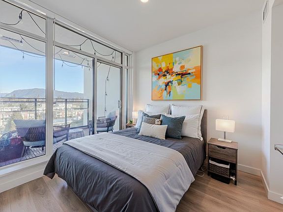 3rd image of 1045 Austin Ave #808