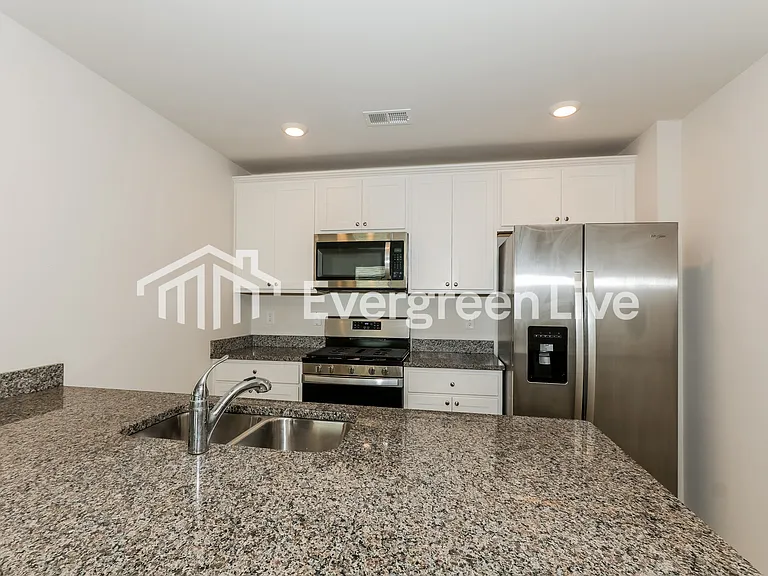 2223 Courtina Way — Photo 5