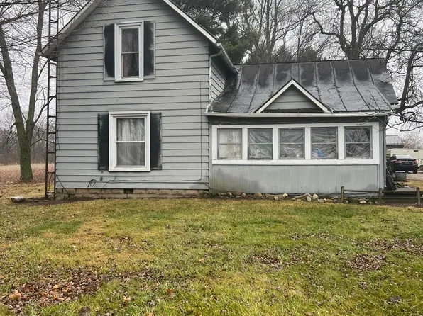 240 S 3rd St, Cardington, OH 43315