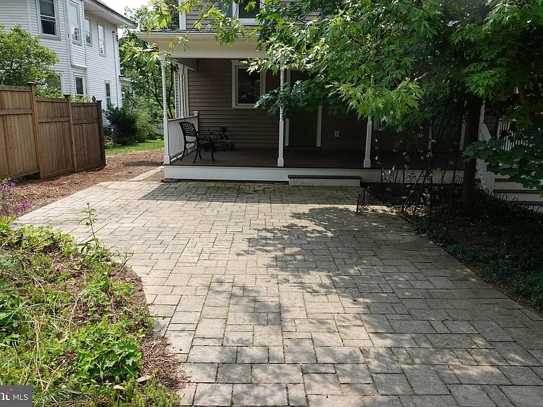 36 Hart Ave — Photo 65