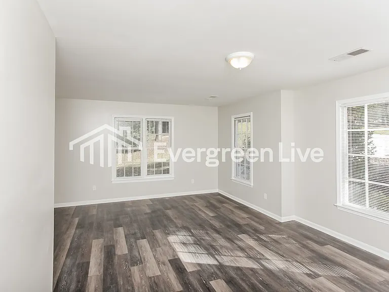 321 Gales River Rd — Photo 9