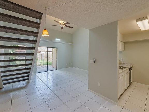4th image of 2732 Tally Ho Ave