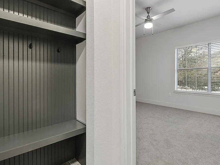 Sullivan — Photo 2