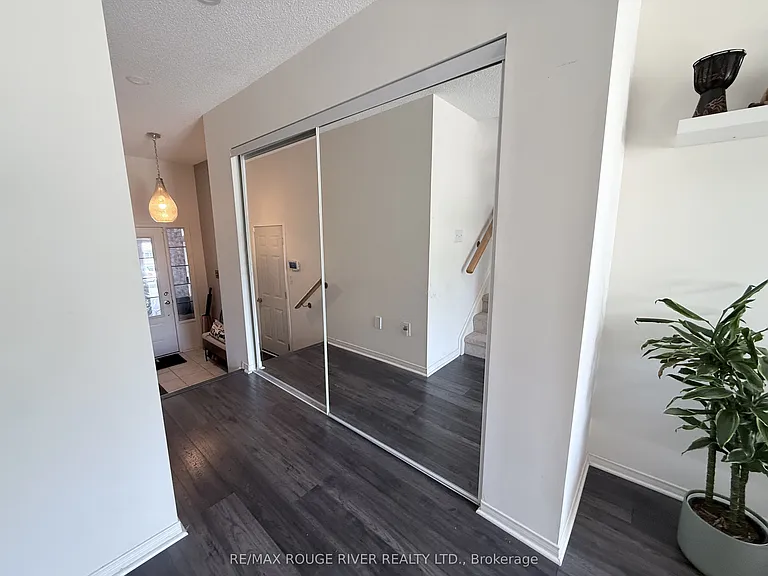 906 Audley Rd N — Photo 11