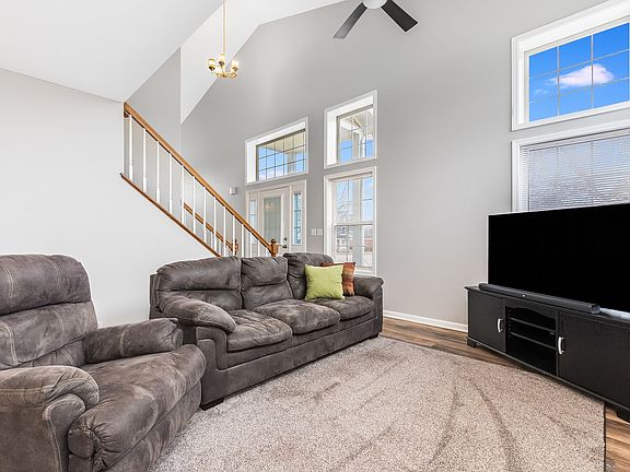 4th image of 1596 Brittania Way