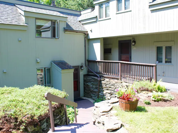 1163 Baker Turn 2D, Hartford, VT 05059