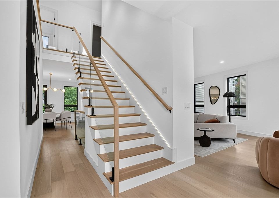 1st image of 24 Newell St