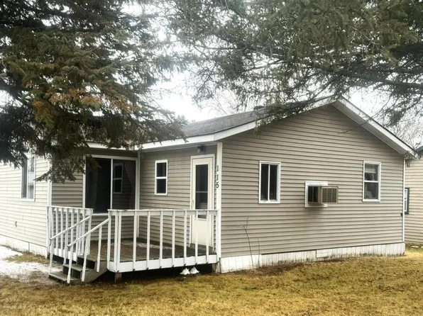 115 1st St SE, Akeley, MN 56433