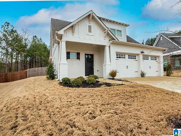 2nd image of 1348 Woodridge Pl