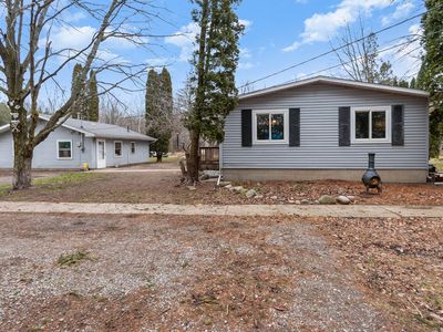 2951 S Patterson Rd, Freeland, MI, 48623