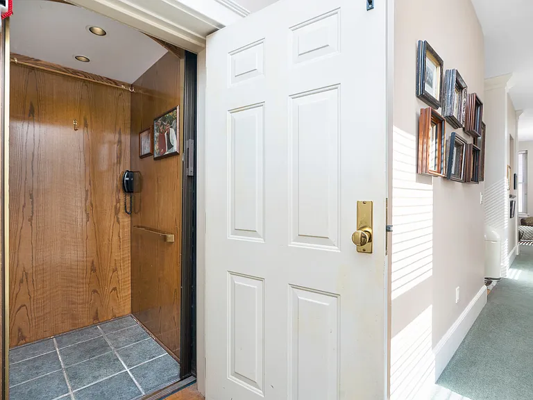 19 E Johnson St #4 — Photo 18