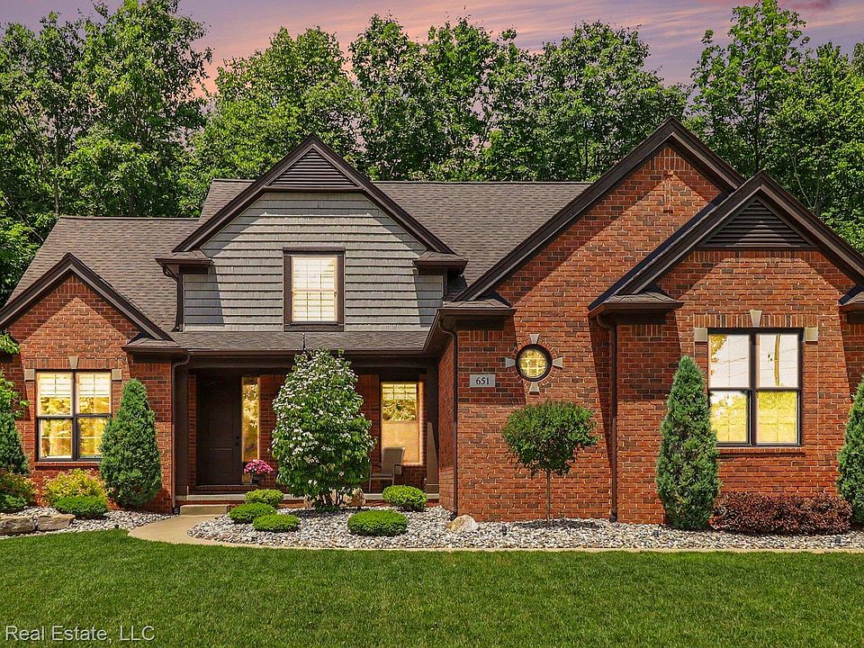 1st image of 651 Wynstone Cir