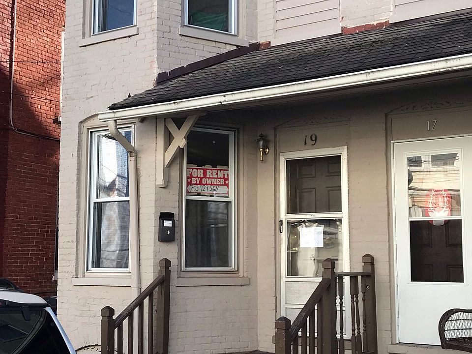 1st image of 19 E Lee St