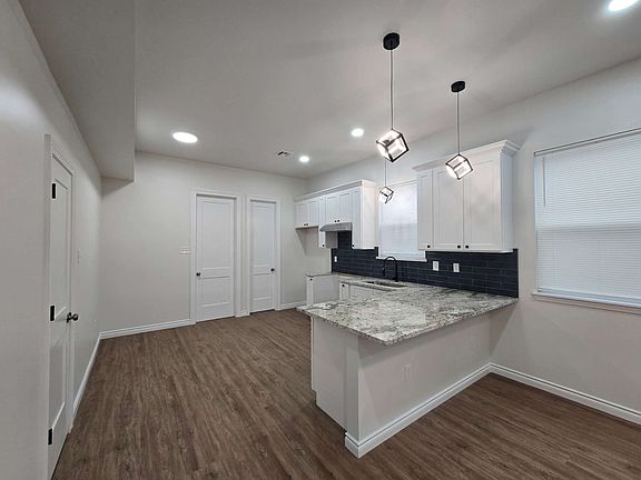 4th image of 3419 Louisiana Avenue Pkwy #3421