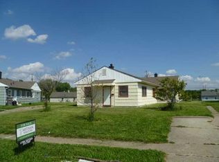 6219 E Commodore Dr, Indianapolis, IN 46219