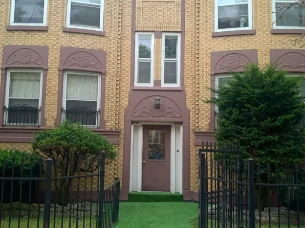 8132 S Maryland Ave #1, Chicago, IL 60619
