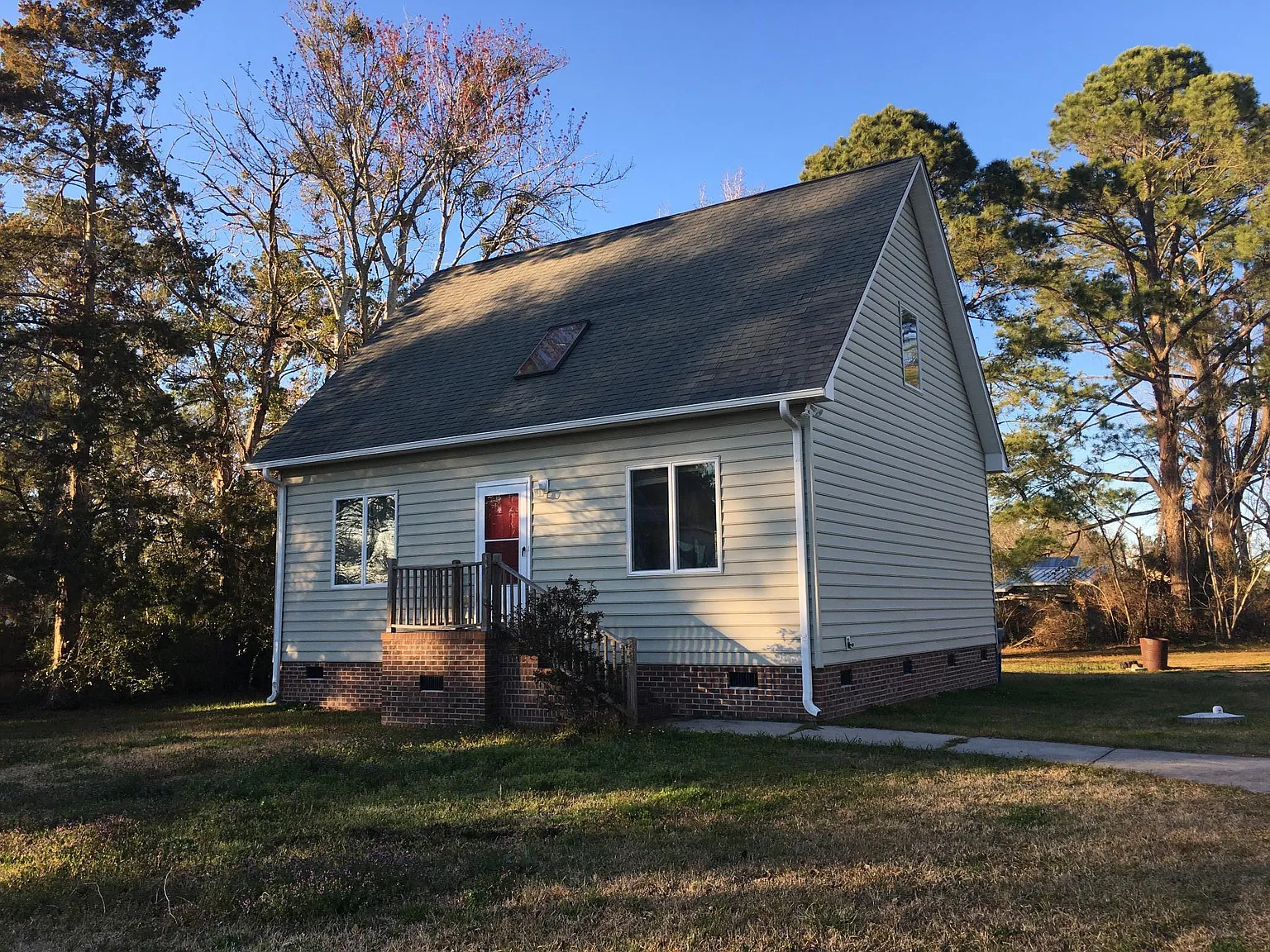 3 bed, 1344 sqft, $1,400 — Photo 1