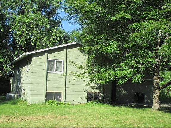 2nd image of 16534 Mankato St NE