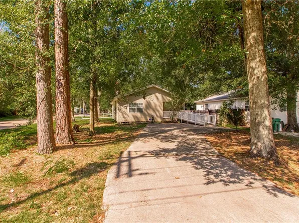 1005 W 32nd Ave, Covington, LA 70433