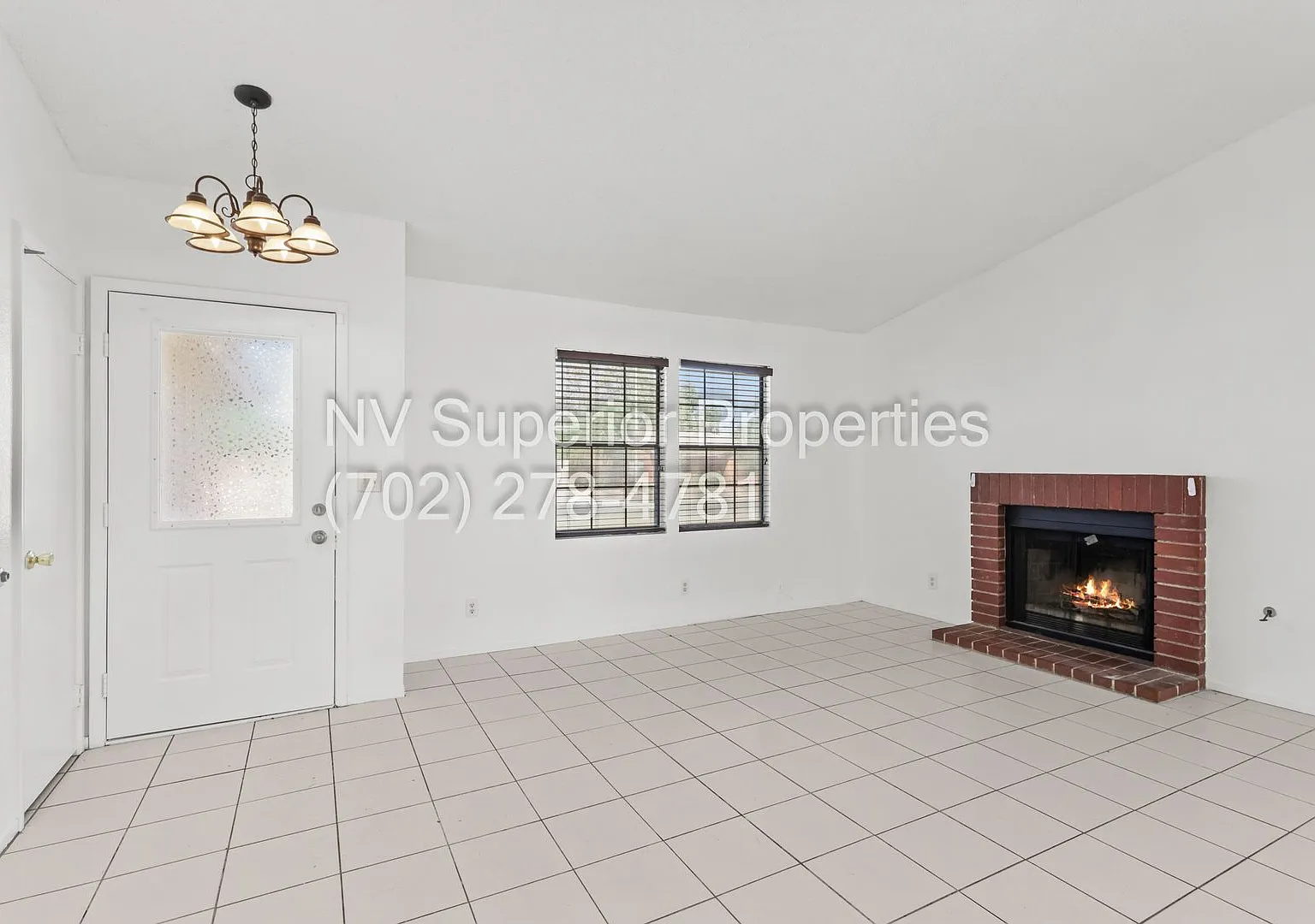 SW!! Spring Valley!! Single Story Covered Patio Fire Place!! Pet Friendly Community Parks Nearby — Photo 4