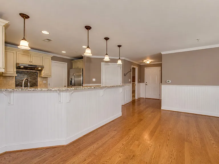 18521 Harborside Dr — Photo 9