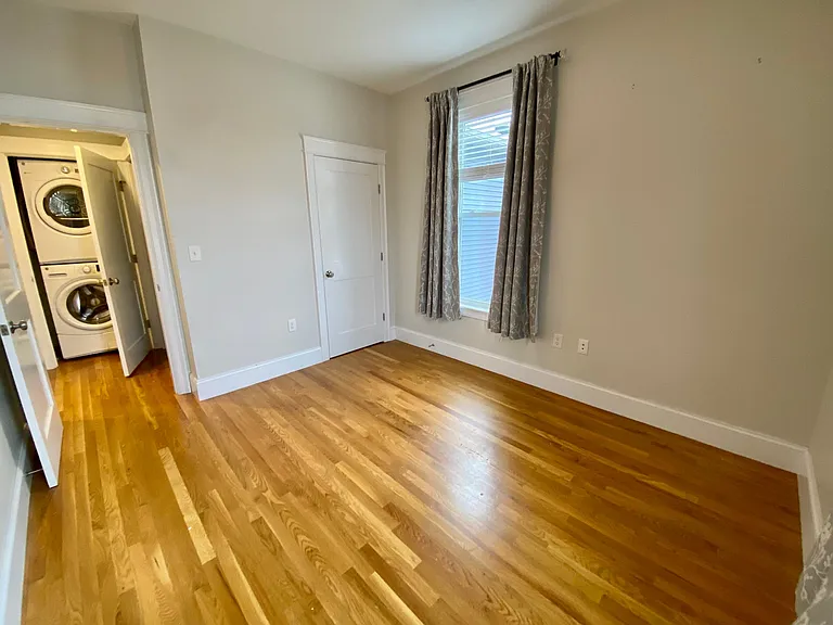 405 S Huntington Ave #2R — Photo 52