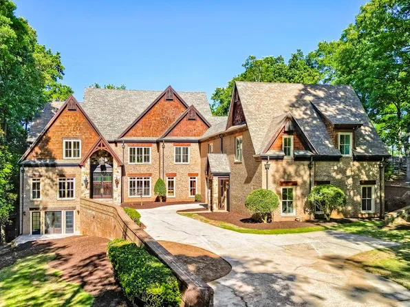 7965 Robin Rd, Suwanee, GA 30041