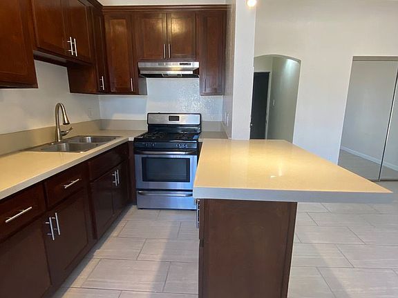 5th image of 3933 E Broadway APT 204