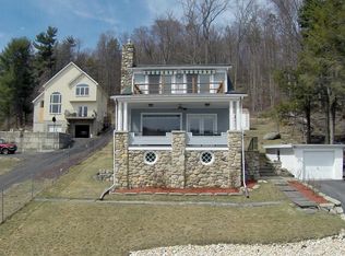 2887 Lakeside Dr, Harveys Lake, PA 18618