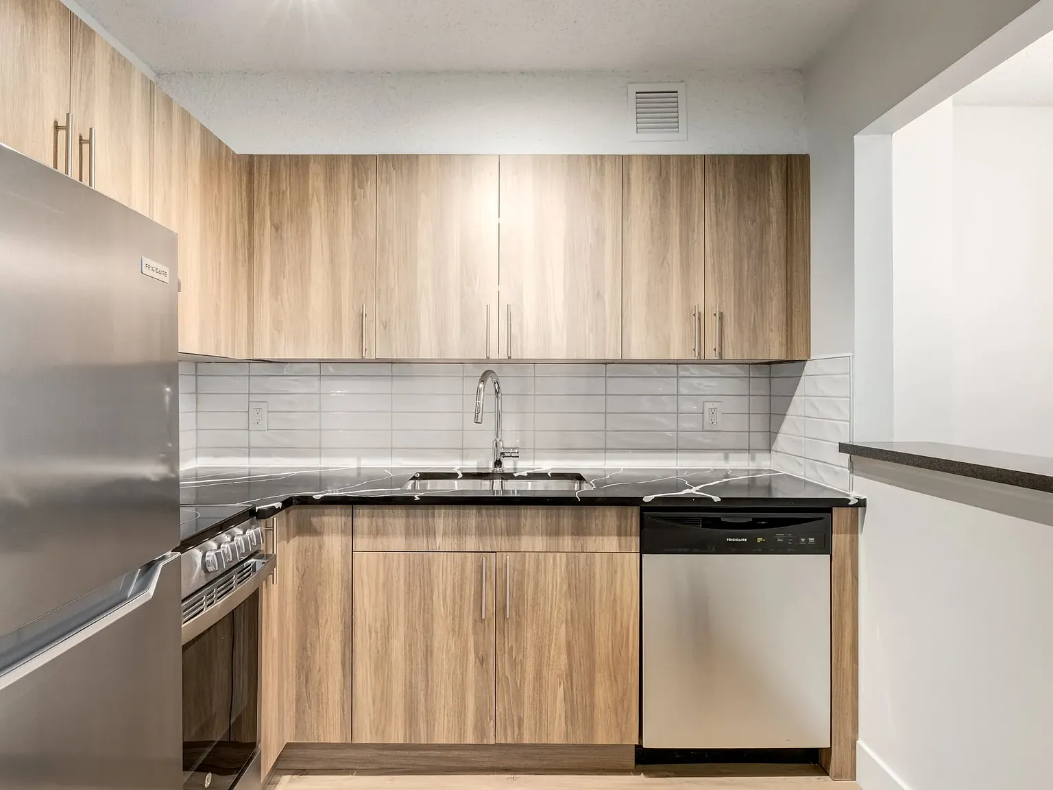 Cedarvilla Apartments — Photo 1