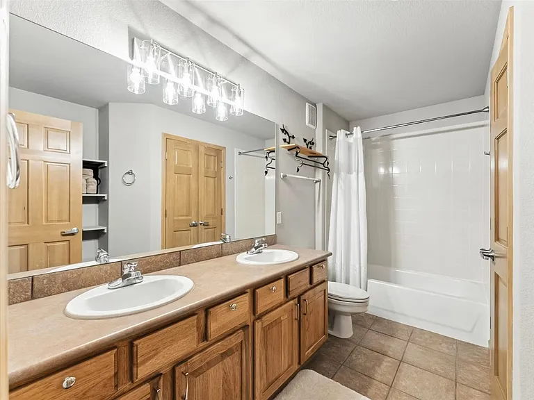 720 Lakepoint Dr — Photo 26