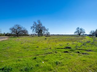 7520 Lockheed Dr, Redding, CA 96002