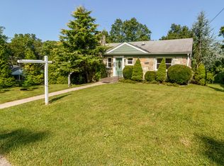 908 S Warfield Dr, Mount Airy, MD 21771
