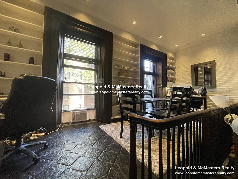 115 Beacon St #PENTHOUSE — Photo 1