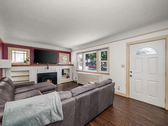 3rd image of 2524 W Kiernan Ave