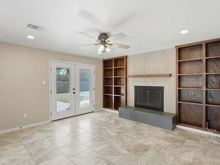 1409 Highland Dr — Photo 16