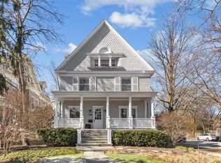 1142 Judson Ave, Evanston, IL