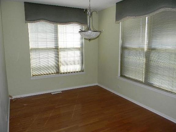 4th image of 1531 Somerfield Dr