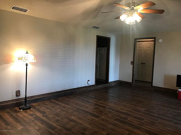 5th image of 1050 Plains Dr