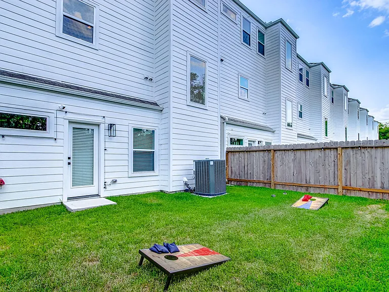 5330 Donovan Gardens Ln — Photo 35