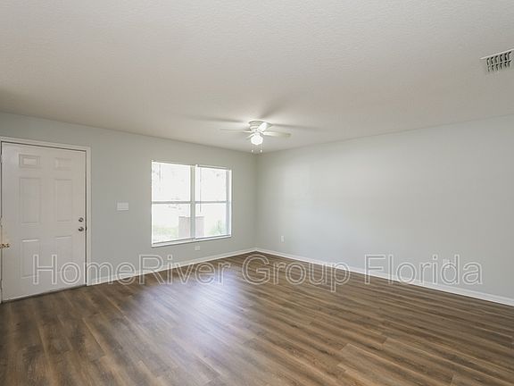 5th image of 2215 E Emma St