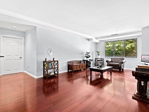2nd image of 1400 5th Ave APT 2P